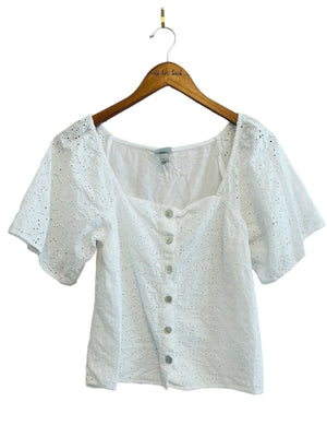 Eyelet Buttoned Blouse Size: Small