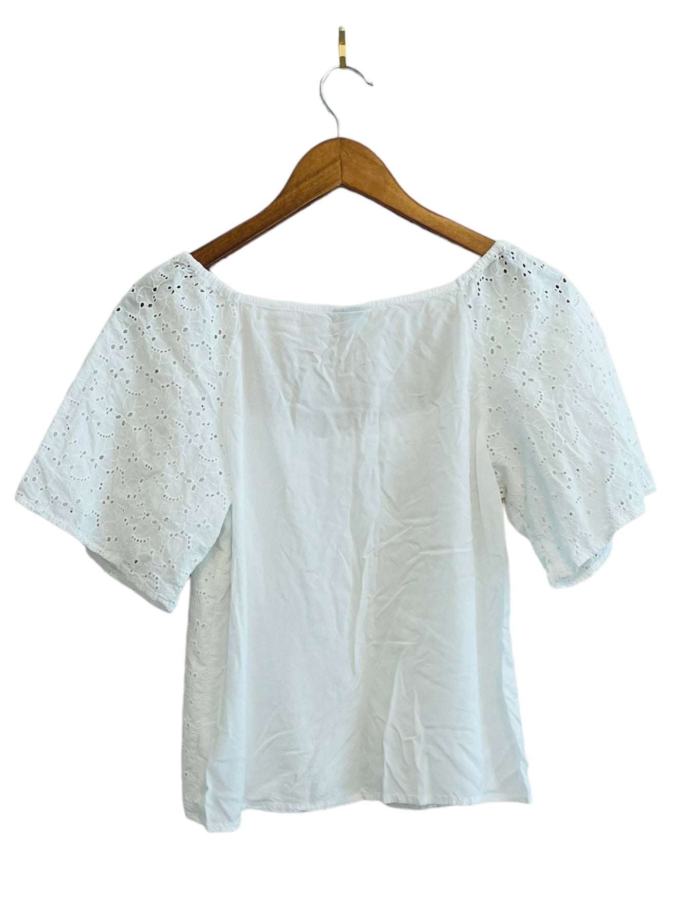 Eyelet Buttoned Blouse Size: Small