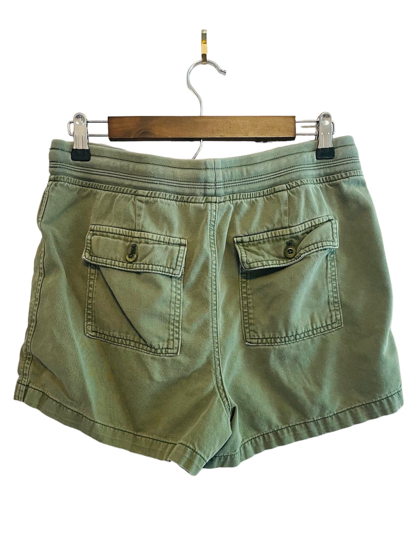 Khaki Green Shorts Size: Medium