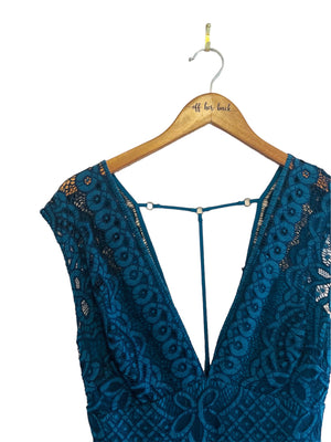 Deep V Lace Overlay Mini  Size: 4