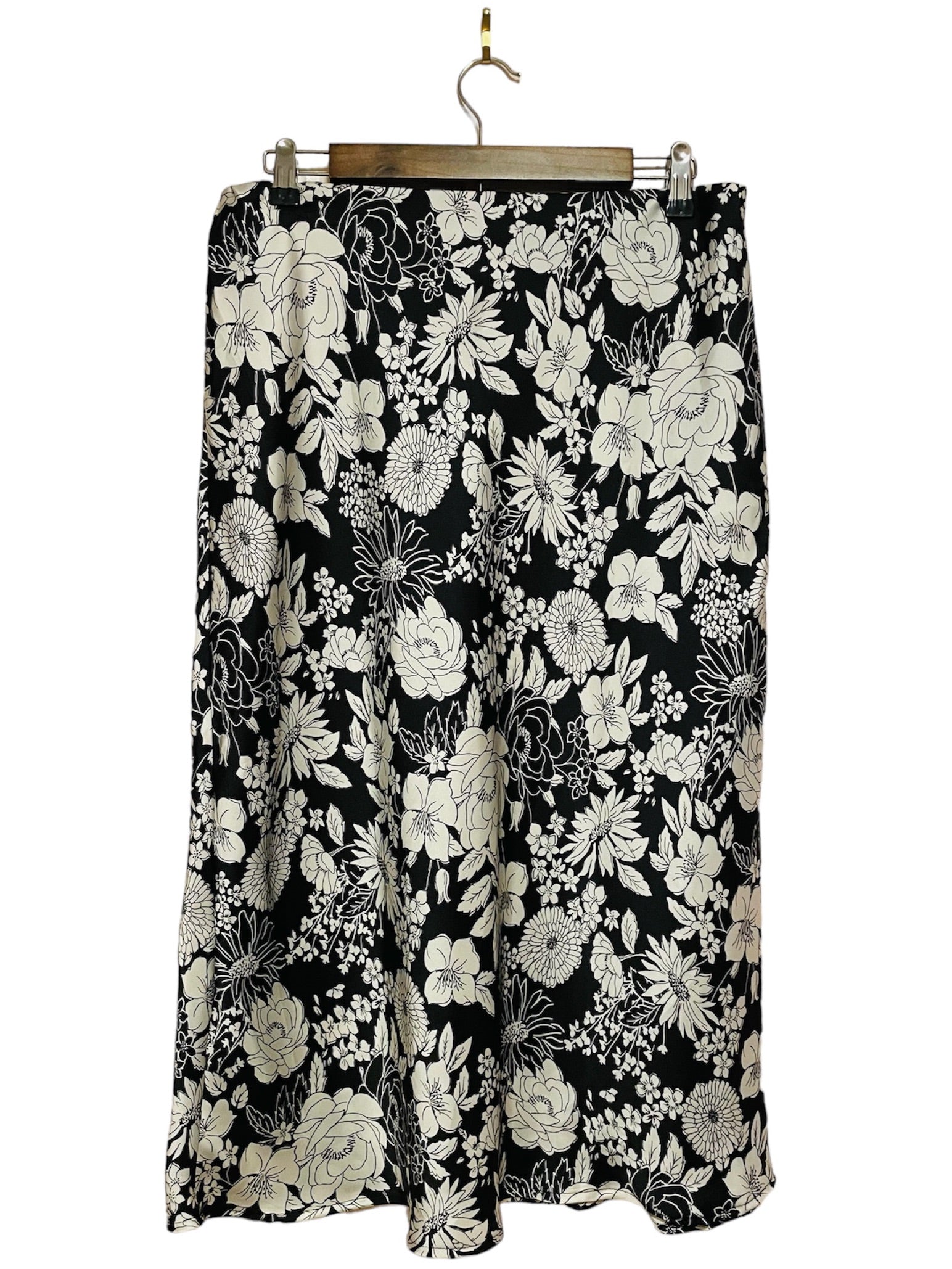 Black and White Floral Skirt Size: Large