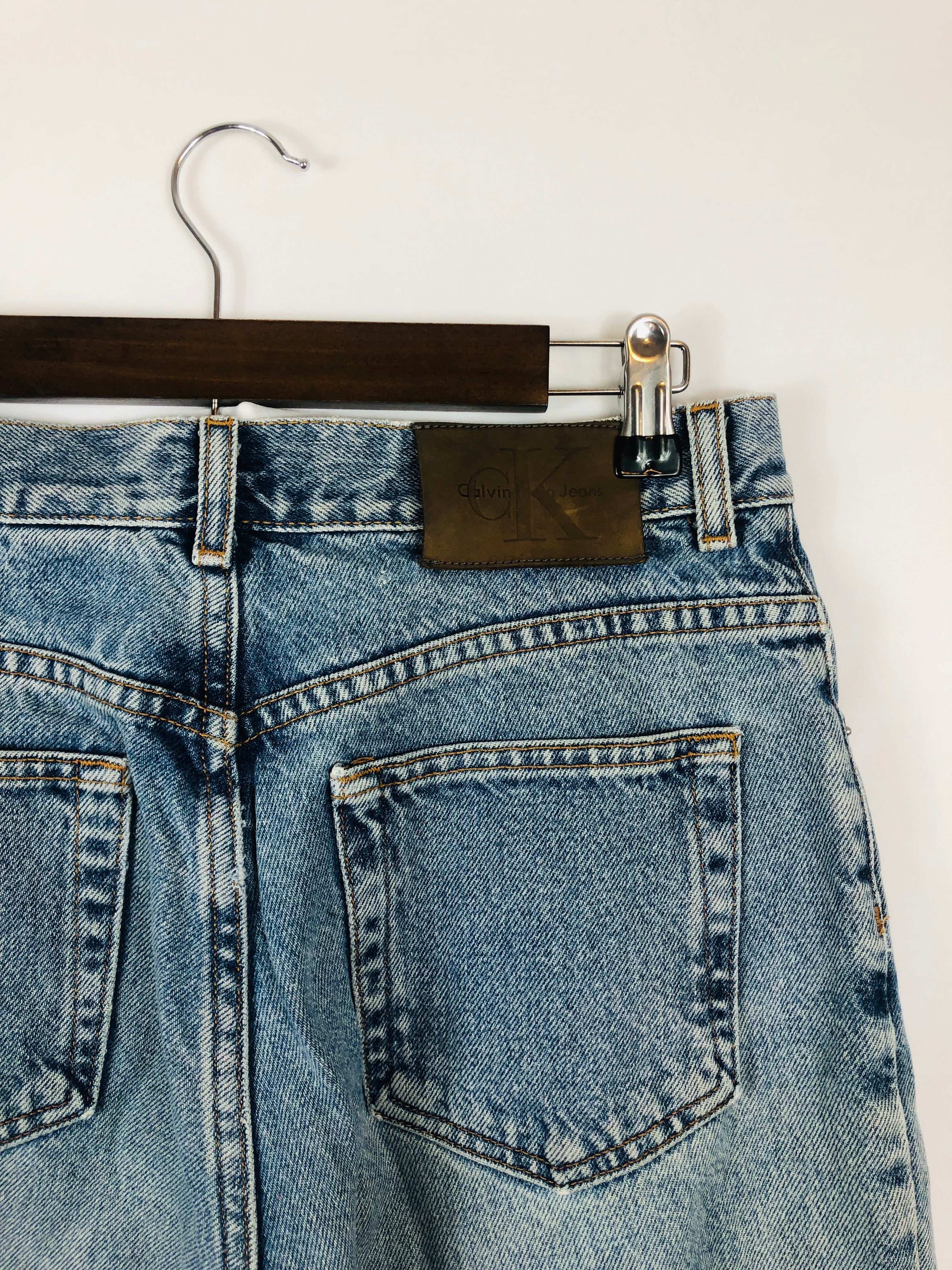 Light Wash Calvin Klein Straight Leg Size: 10