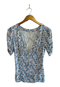 Botton Down Floral Top Size: Small
