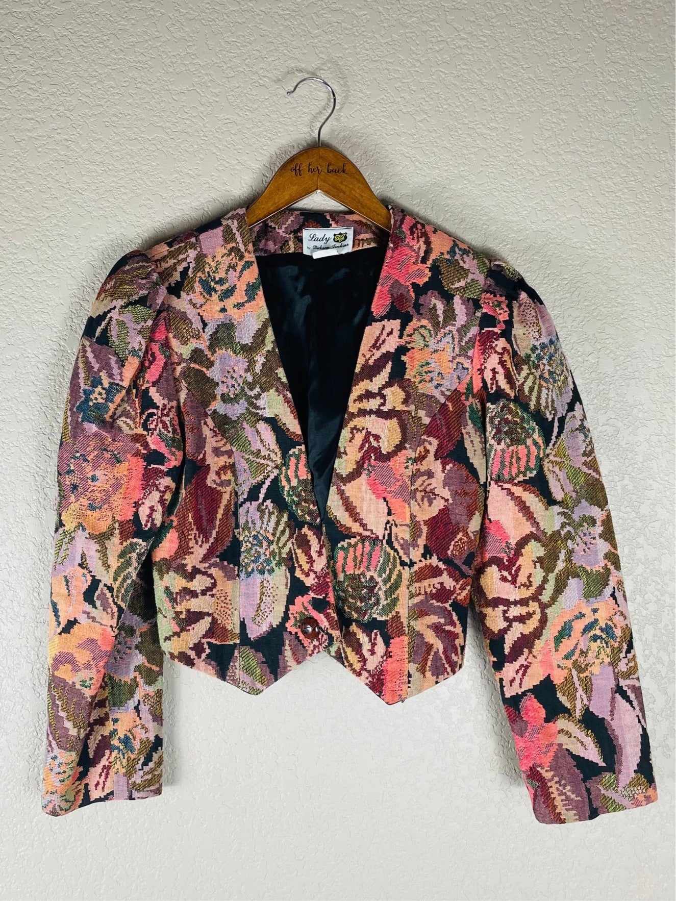 Cropped Vintage Floral Blazer Size: 8, Best Fits Small